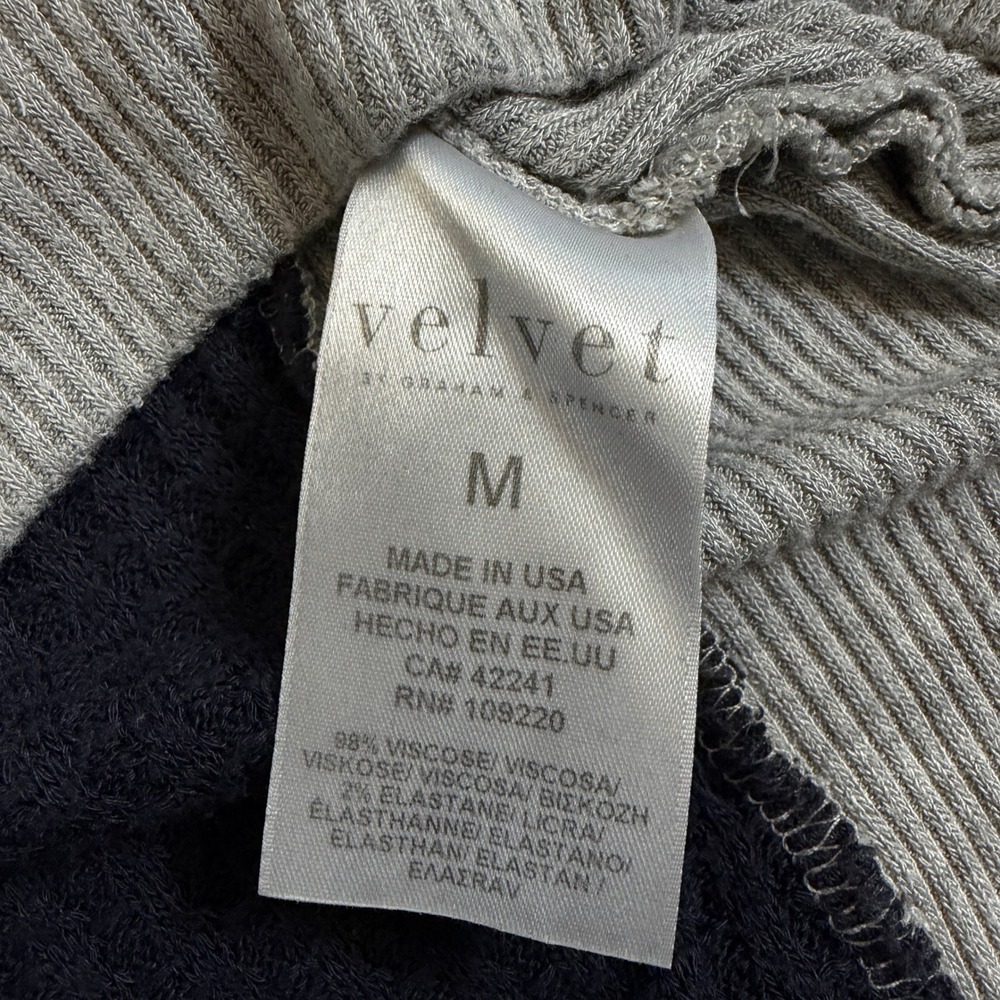 Velvet by Graham & Spencer Navy Grey Colorblock Waffle Knit V-Neck Top Medium - Picture 6 of 6